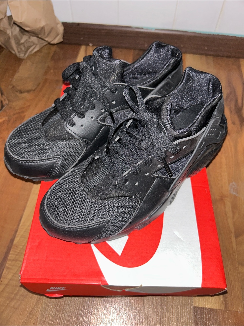 NIKE Huarache - Picture 2 of 7
